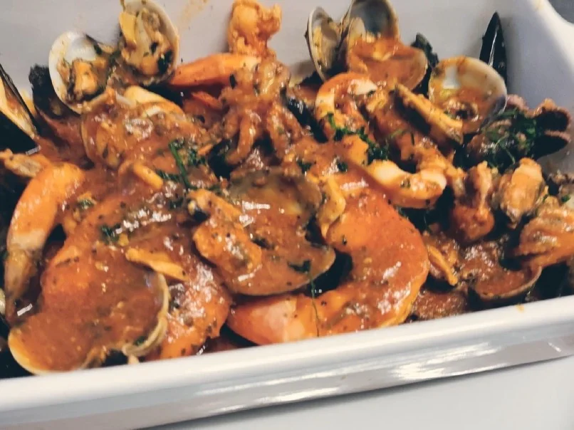 Mosselen in pikante tomatensaus